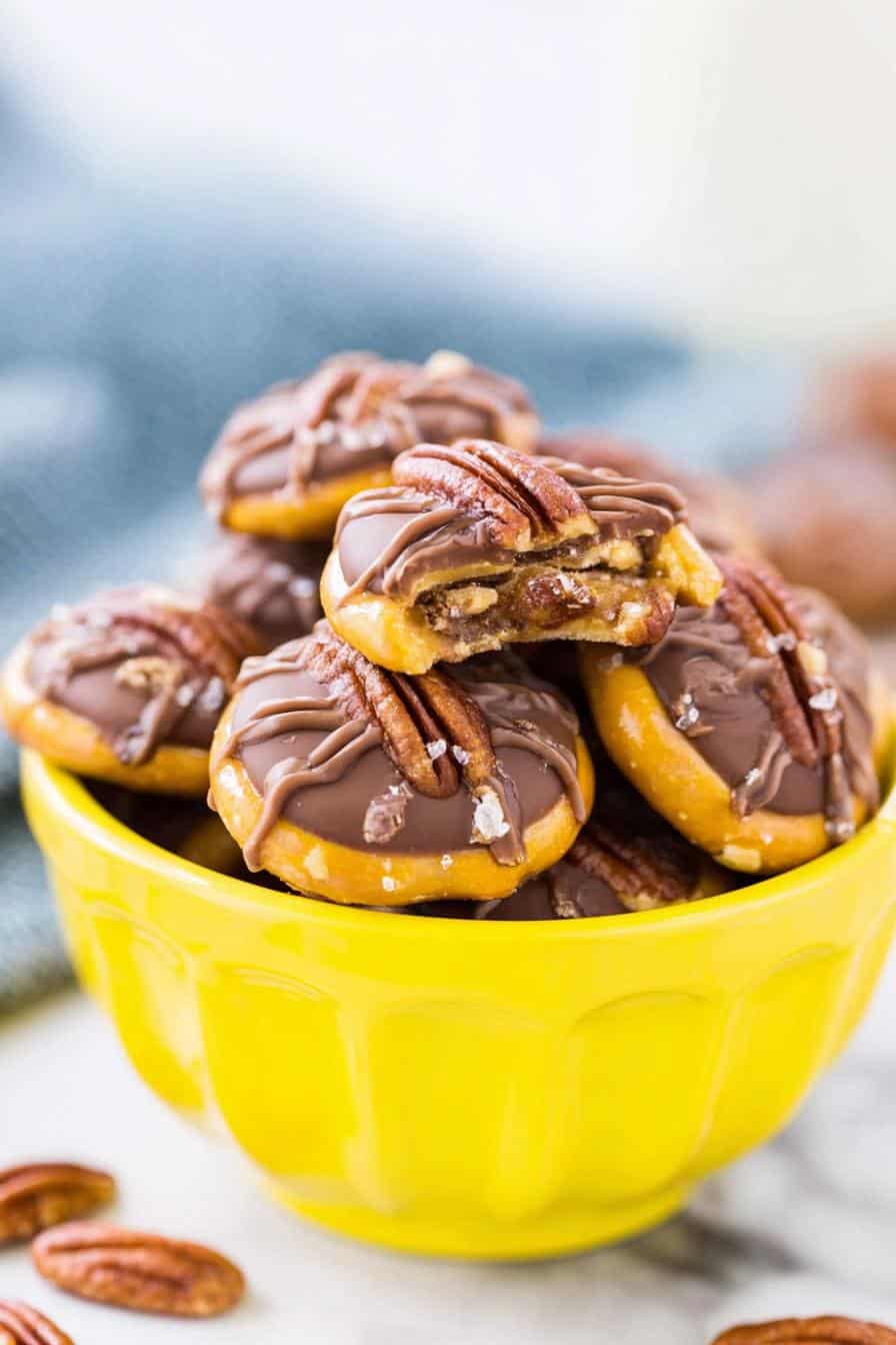 Sweet & Salty Bliss: 3-Ingredient Pretzel Turtles Recipe